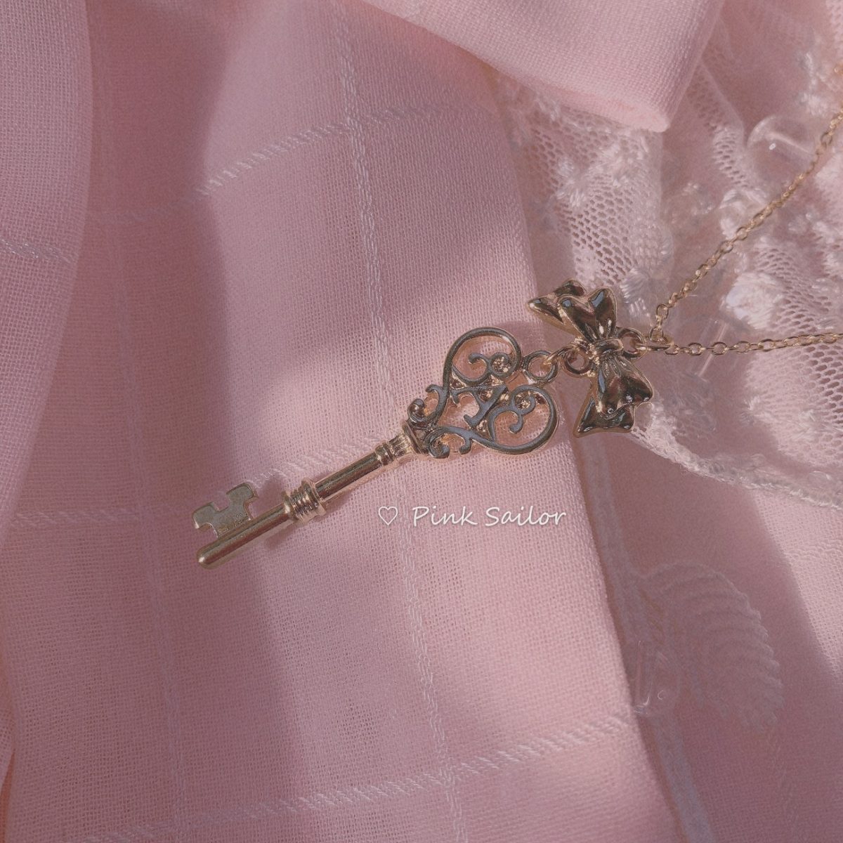 Pink Sailor Lolita locket - Image 3