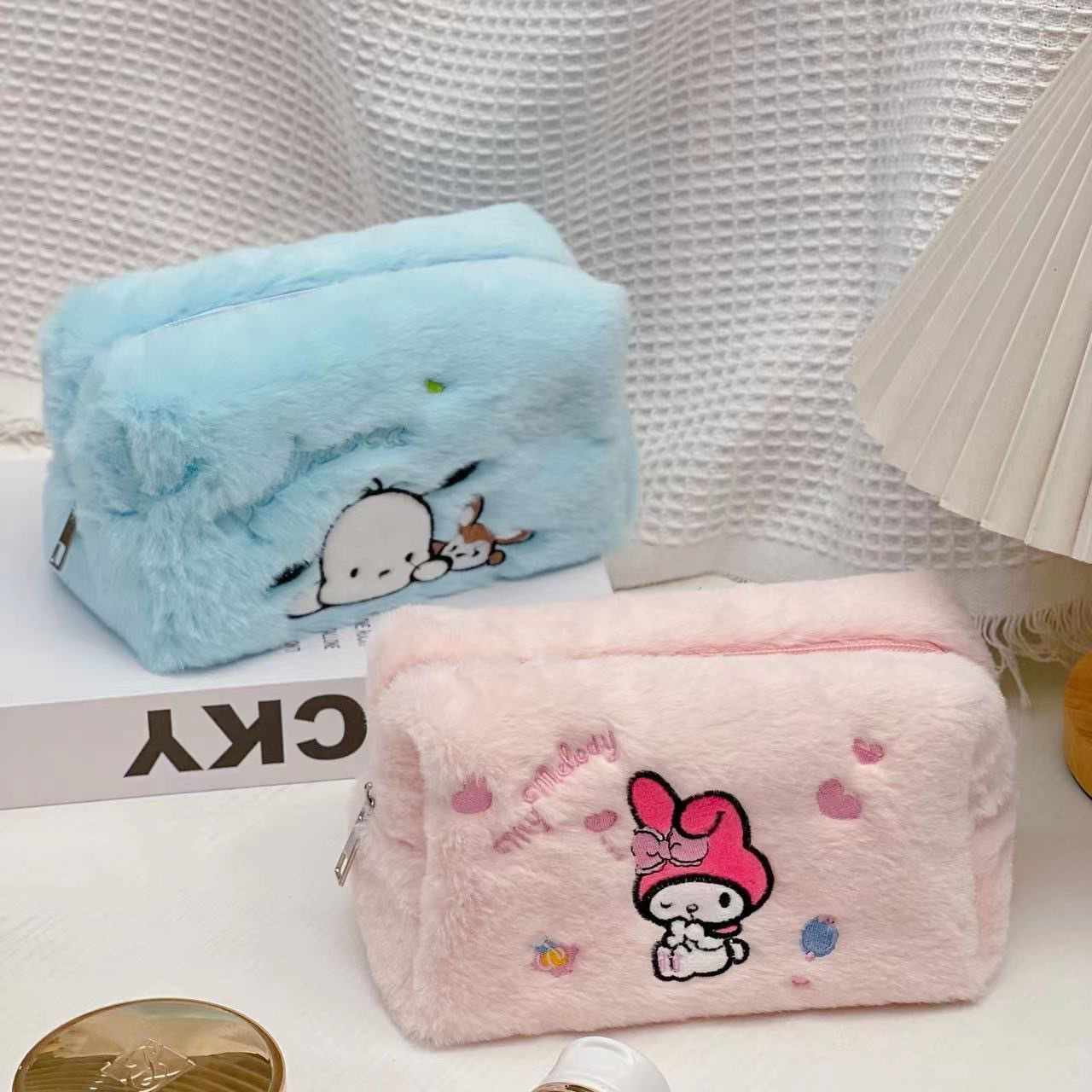 1688_image_share_e8bf0a5d53a99c0426bd069fe4e69ebc Kawaii Sanrio Plush Pencil Case Makeup Pouch - Image 1