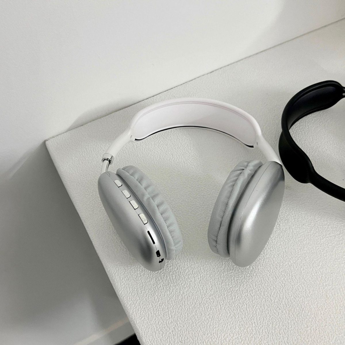 P9 Pro Max Bluetooth headset headset cell phone wireless sports game headset with microphone Apple Max Dupe noise reduction Headphone - Image 9