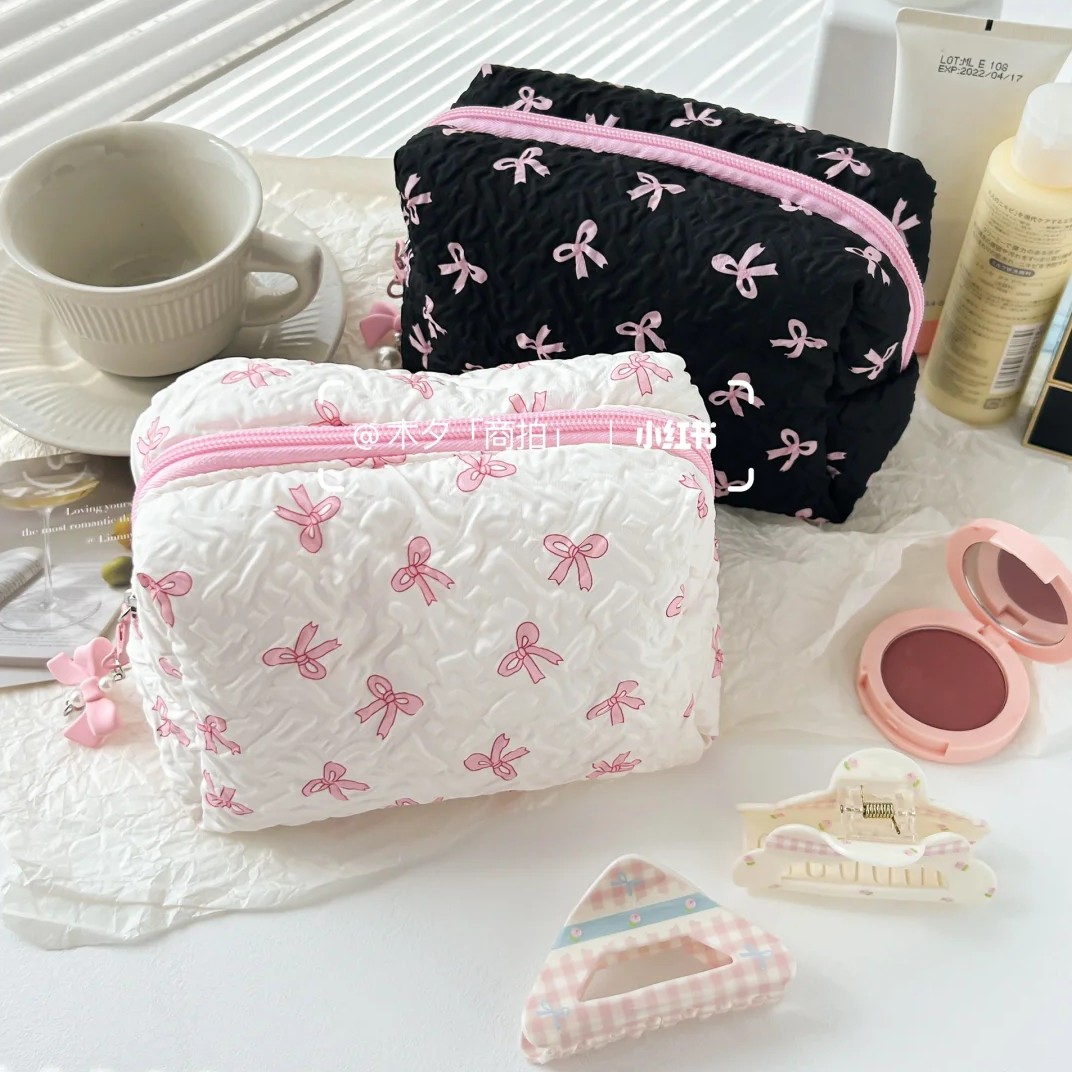 Camera_XHS_17515702270061040g00831f9uieptmq105olta4vmstfcj3vfcog~2 "Ribbon Whisper" Cosmetic & Accessory Pouch - Image 1